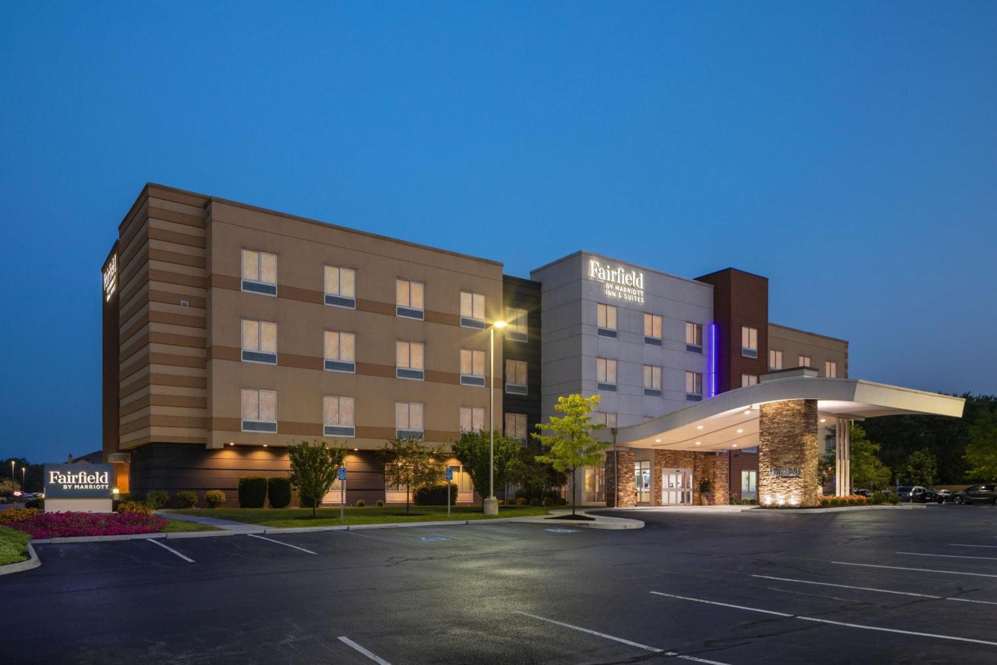 Fairfield Inn & Suites By Marriott Чиликоти Екстериор снимка