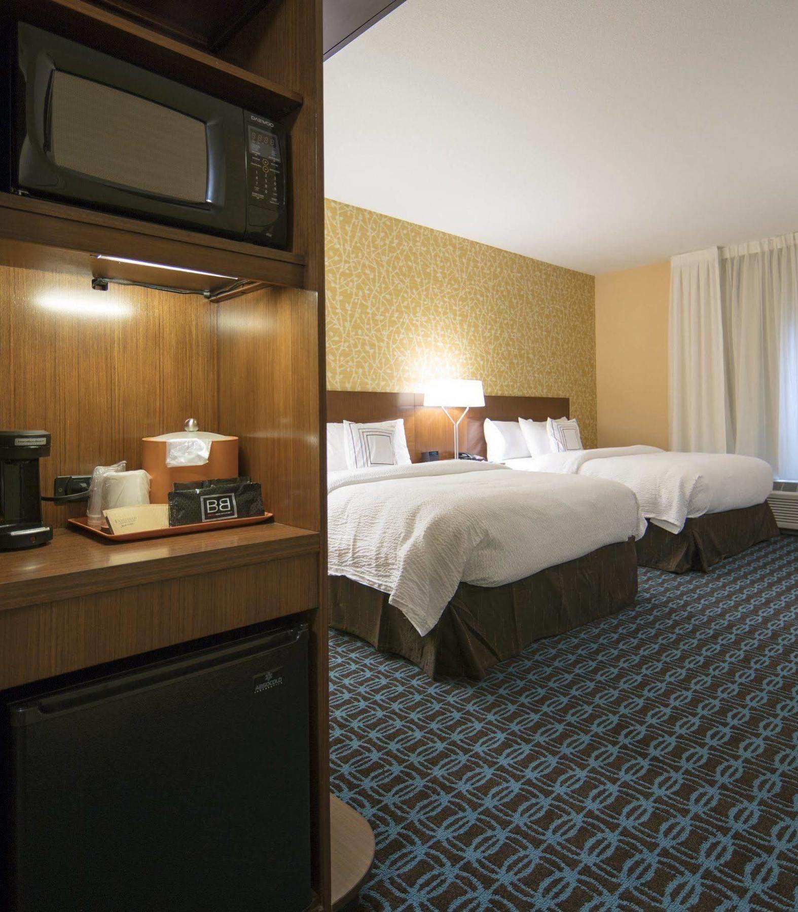 Fairfield Inn & Suites By Marriott Чиликоти Екстериор снимка